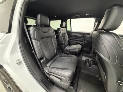 2025 Jeep Grand Cherokee L Altitude 4x4