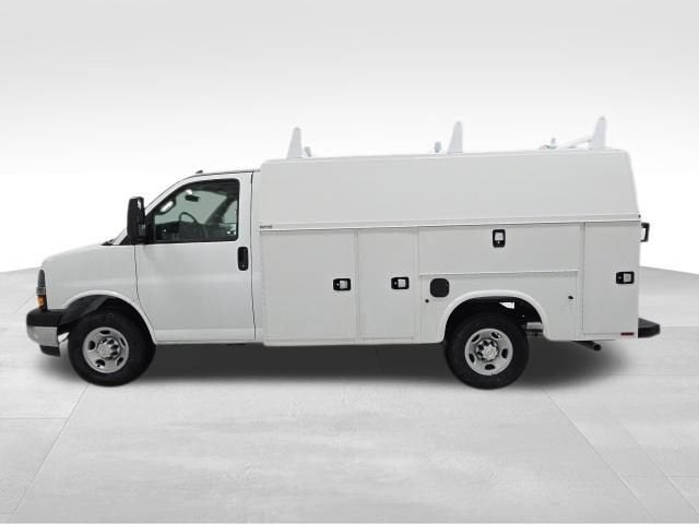 2026 Chevrolet Express Cutaway 3500 1WT