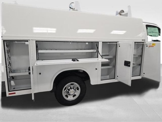 2026 Chevrolet Express Cutaway 3500 1WT