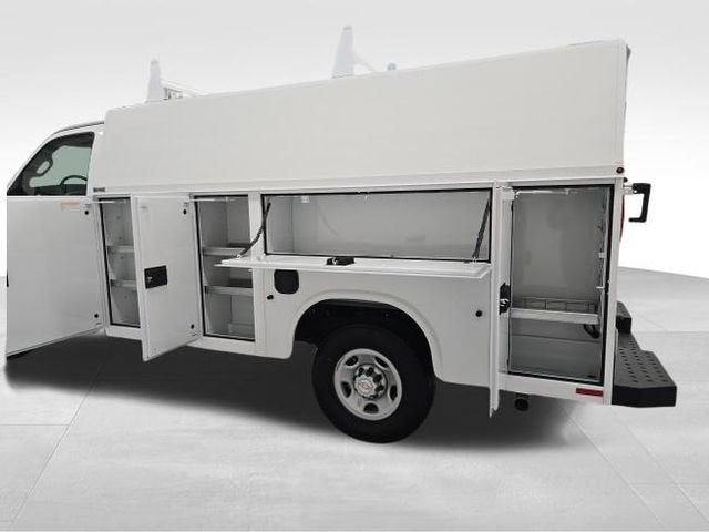 2026 Chevrolet Express Cutaway 3500 1WT