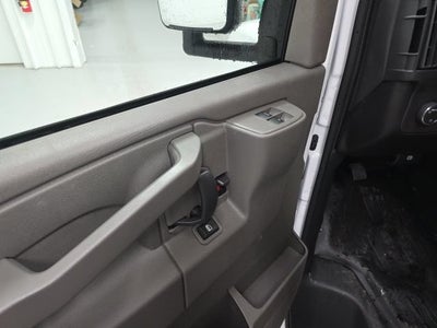 2026 Chevrolet Express Cutaway 3500 1WT