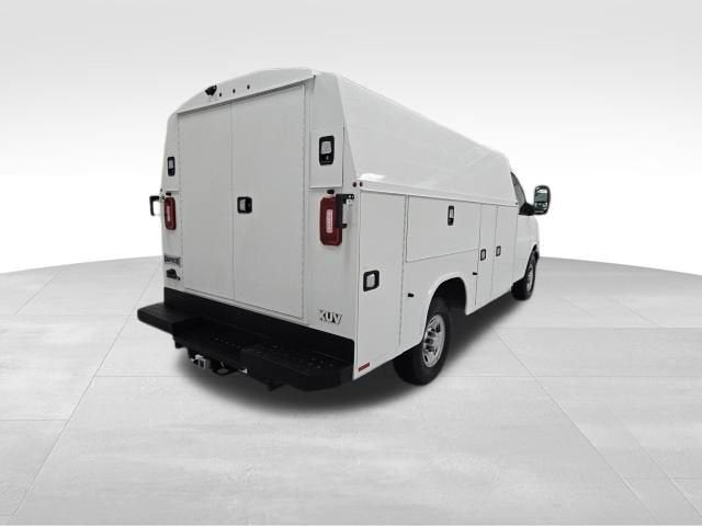 2026 Chevrolet Express Cutaway 3500 1WT
