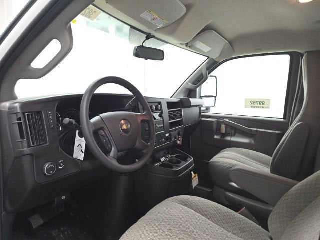 2026 Chevrolet Express Cutaway 3500 1WT
