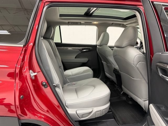 2024 Toyota Highlander Platinum