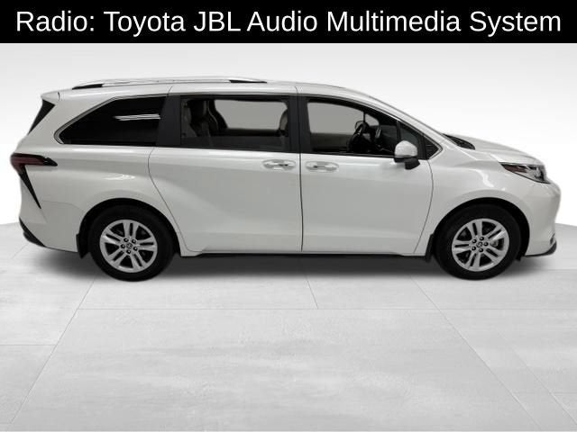 2025 Toyota Sienna Limited