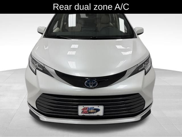 2025 Toyota Sienna Limited