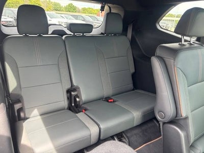 2024 GMC Acadia AT4