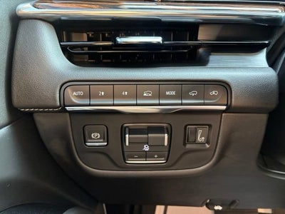 2024 Cadillac Escalade ESV Premium Luxury