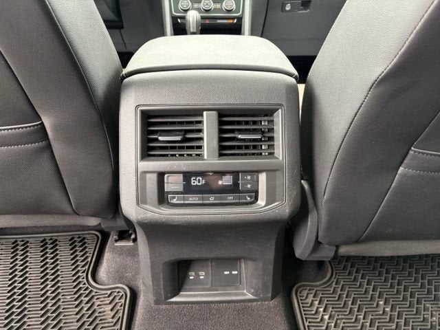 2021 Volkswagen Atlas 3.6L V6 SEL Premium R-Line