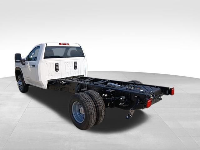 2026 GMC Sierra 3500 HD Chassis Cab Pro