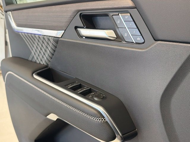 2027 GMC Acadia Denali