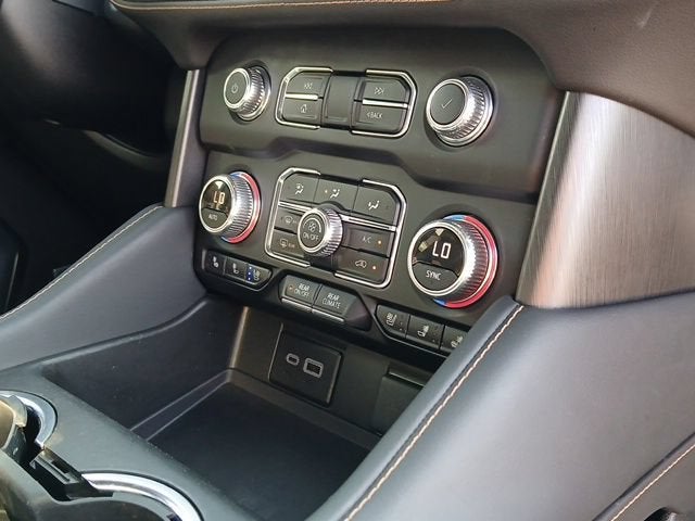 2024 GMC Yukon XL AT4