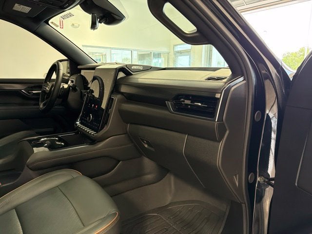 2025 GMC Yukon XL AT4