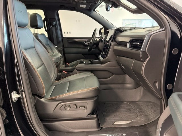 2025 GMC Yukon XL AT4