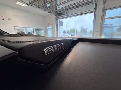 2025 GMC Yukon XL AT4