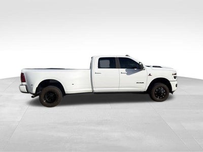 2026 RAM 3500 Laramie Crew Cab 4x4 8' Box