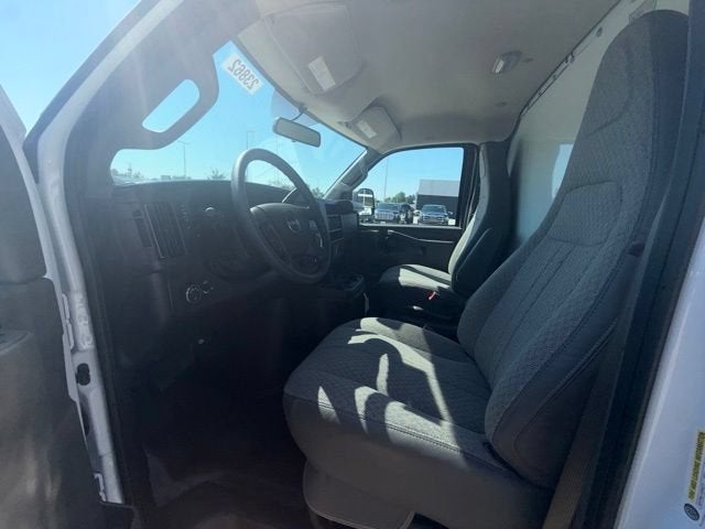 2026 GMC Savana Cutaway 3500 1WT