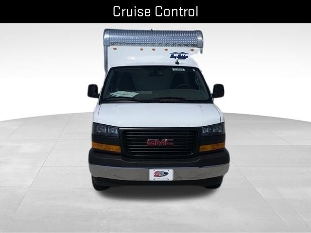 2026 GMC Savana Cutaway 3500 1WT