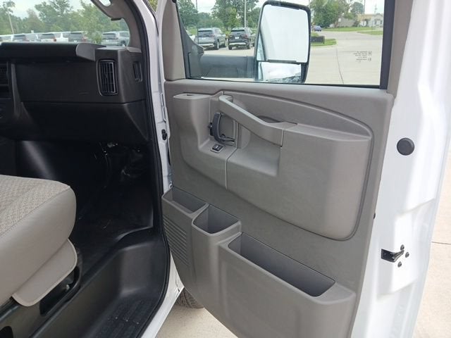 2026 GMC Savana Cutaway 4500 2WT