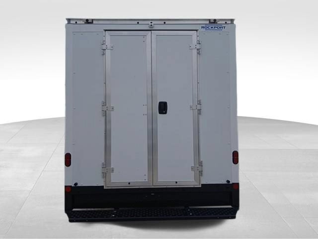 2026 GMC Savana Cutaway 4500 2WT