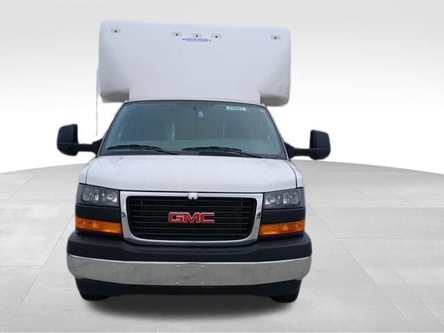 2026 GMC Savana Cutaway 4500 2WT