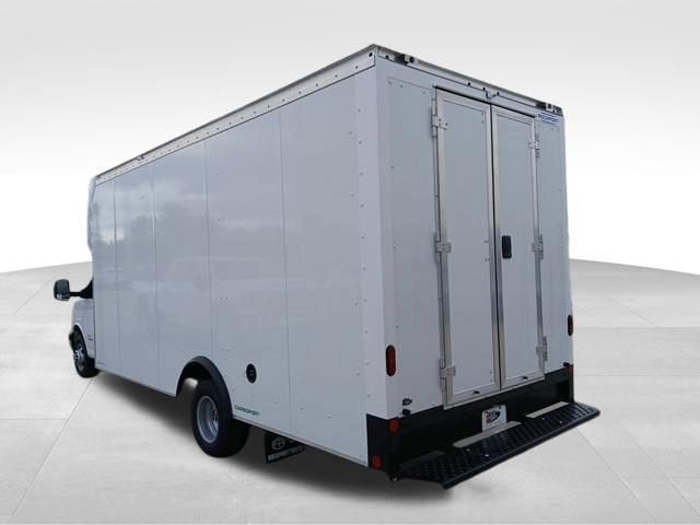 2026 GMC Savana Cutaway 4500 2WT