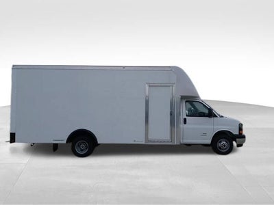 2026 GMC Savana Cutaway 4500 2WT
