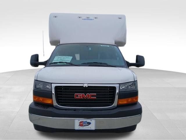 2026 GMC Savana Cutaway 4500 2WT