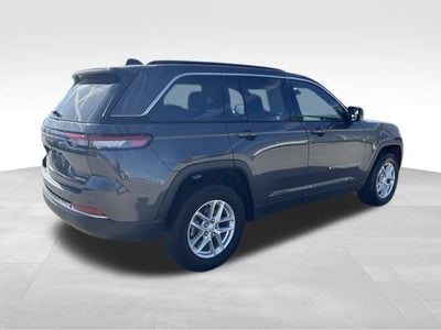 2025 Jeep Grand Cherokee Laredo X 4x4