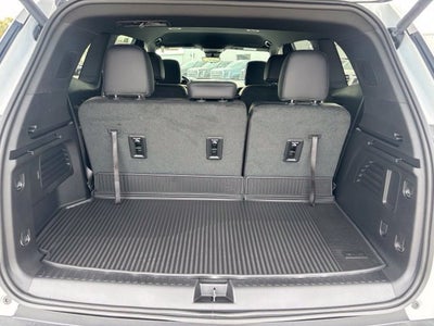 2027 GMC Acadia AT4