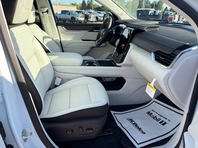 2027 GMC Acadia Denali