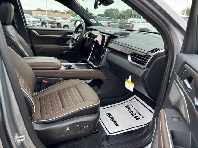 2027 GMC Acadia Denali Ultimate