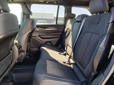 2026 Jeep Grand Cherokee GRAND CHEROKEE LAREDO X 4X4
