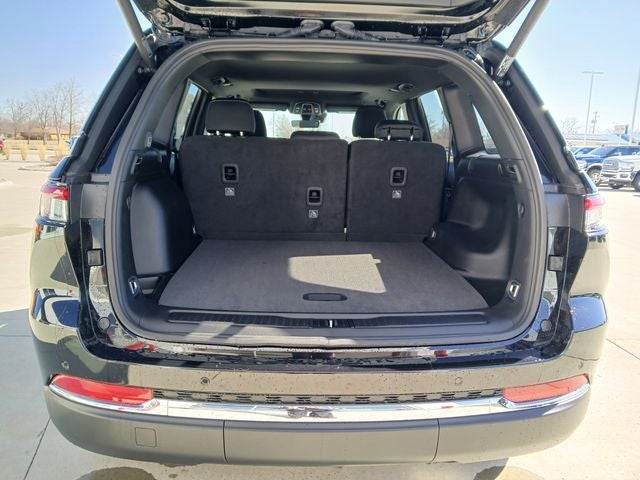 2026 Jeep Grand Cherokee GRAND CHEROKEE LAREDO X 4X4