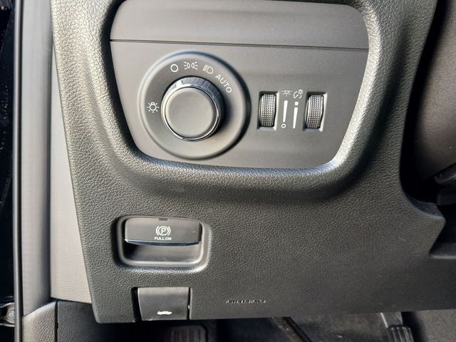2026 Jeep Grand Cherokee GRAND CHEROKEE LAREDO X 4X4
