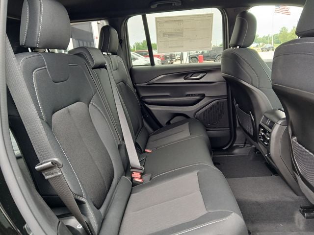 2026 Jeep Grand Cherokee GRAND CHEROKEE LAREDO 4X4