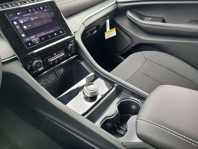 2026 Jeep Grand Cherokee GRAND CHEROKEE LAREDO 4X4