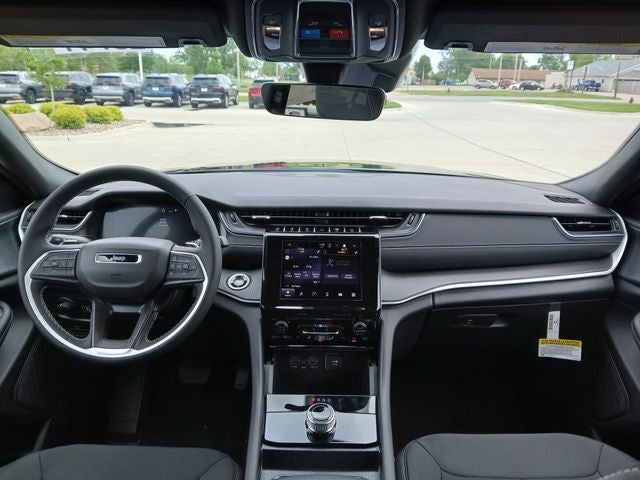 2026 Jeep Grand Cherokee GRAND CHEROKEE LAREDO 4X4