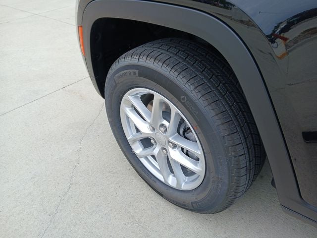 2026 Jeep Grand Cherokee GRAND CHEROKEE LAREDO 4X4