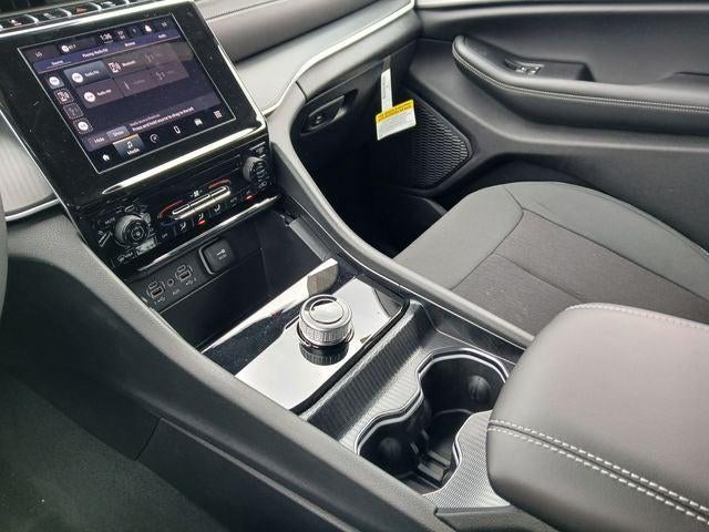 2026 Jeep Grand Cherokee GRAND CHEROKEE LAREDO 4X4