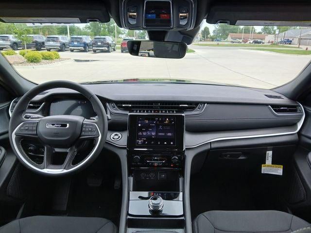2026 Jeep Grand Cherokee GRAND CHEROKEE LAREDO 4X4