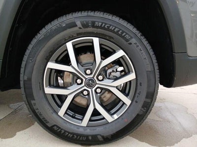 2027 Jeep Grand Cherokee GRAND CHEROKEE LAREDO X 4X4