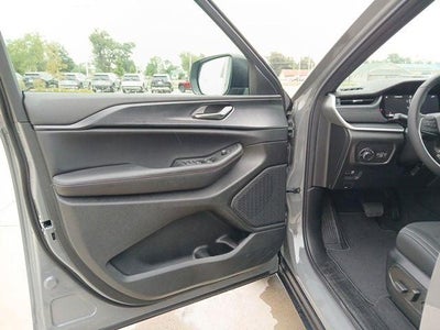 2027 Jeep Grand Cherokee Laredo X