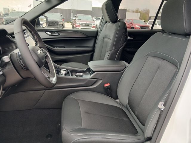 2026 Jeep Grand Cherokee GRAND CHEROKEE LAREDO X 4X4