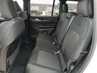 2026 Jeep Grand Cherokee GRAND CHEROKEE LAREDO X 4X4