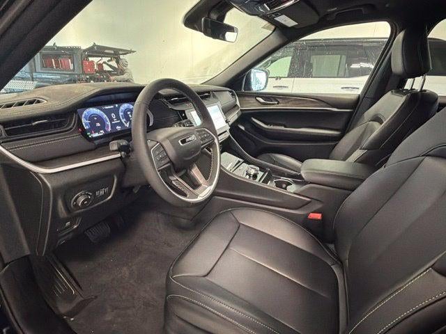 2027 Jeep Grand Cherokee GRAND CHEROKEE LIMITED 4X4