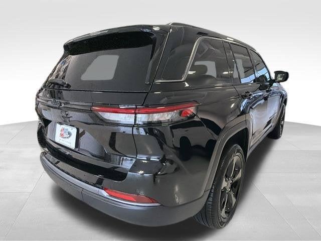 2027 Jeep Grand Cherokee GRAND CHEROKEE LIMITED 4X4