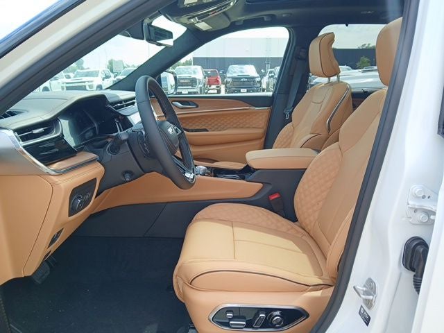 2027 Jeep Grand Cherokee Summit