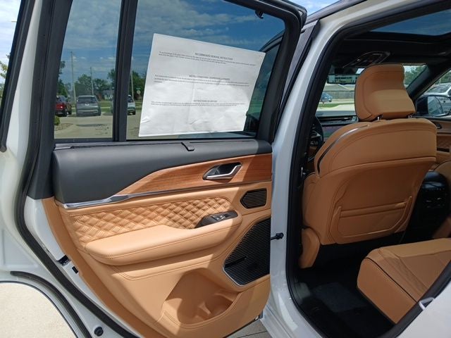 2027 Jeep Grand Cherokee Summit