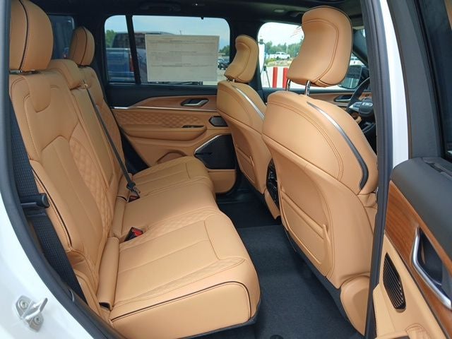2027 Jeep Grand Cherokee Summit
